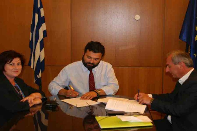 Θέρμο: Σύμβαση για βελτίωση του γηπέδου