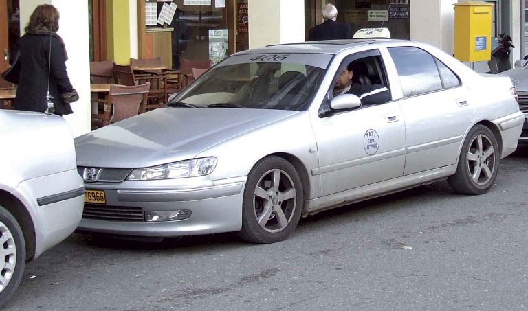 Συνάντηση Σωματείου Ραδιοταξί Αγρινίου με τον δήμαρχο Γ. Παπαναστασίου