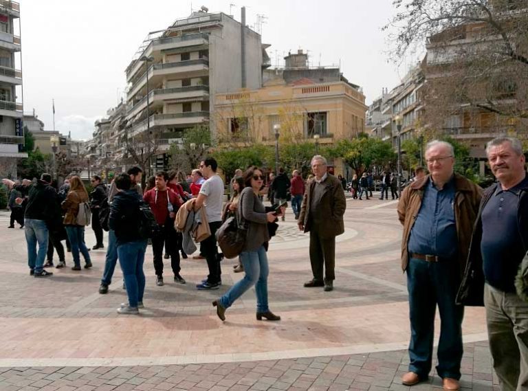 Απεργιακή συγκέντρωση Εκπαιδευτικών στην κεντρική πλατεία Αγρινίου (ΦΩΤΟ-VIDEO)