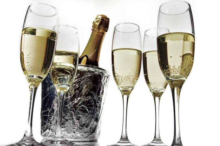 Ρεκόρ στις πωλήσεις σαμπάνιας