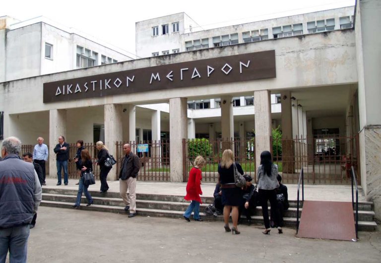 Αναβλήθηκε η δίκη για τις αναθέσεις έργων στο Δήμο Αγρινίου την περίοδο 1998-2006