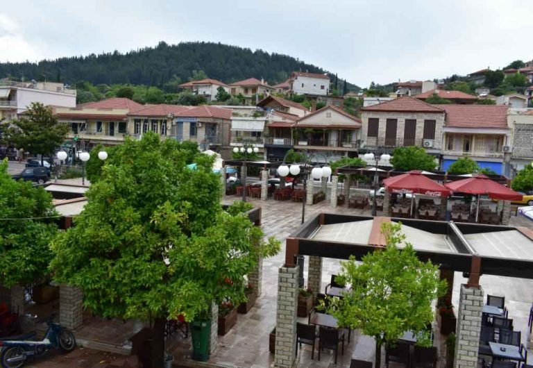 Γιατί γίνεται τόσος λόγος  για την πλατεία του Θέρμου