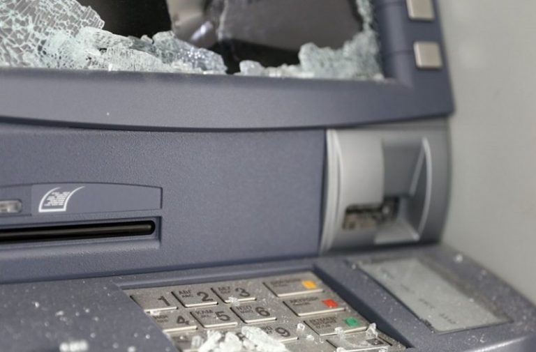 Συνελήφθη 38χρονος στην Βόνιτσα για φθορές σε μηχανήματα ΑΤΜ