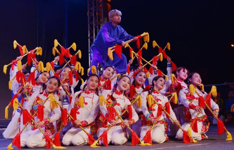 Διεθνές Φεστιβάλ Παραδοσιακών Χορών: Χορευτική παράσταση  στο Γηροκομείο Αγρινίου