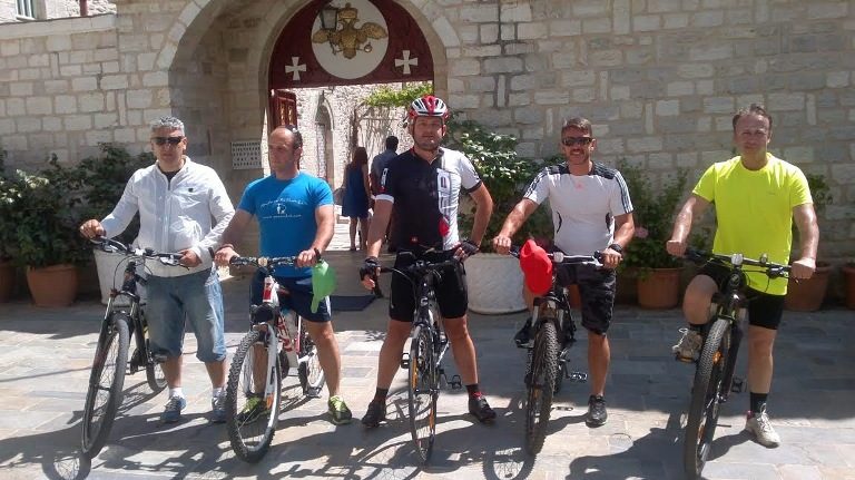 Πήγαν από το Παναιτώλιο στον Προυσό με τα ποδήλατα