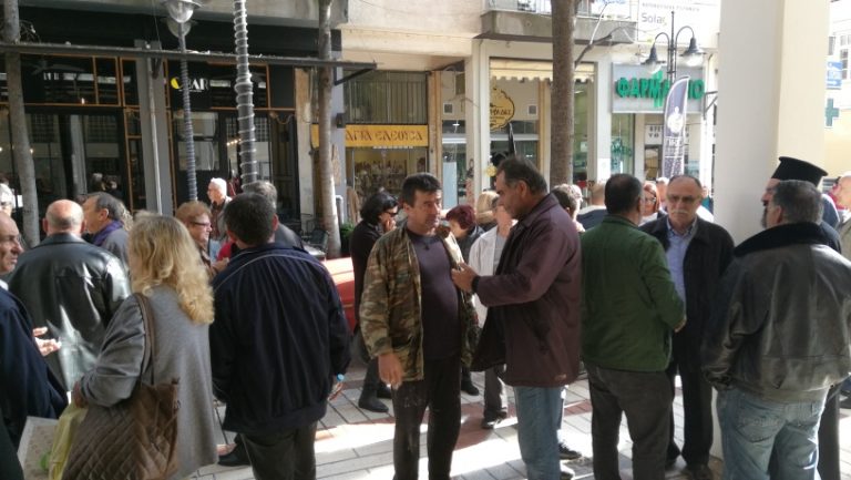 Διαμαρτυρία στο Δημαρχείο Αγρινίου από τους κατοίκους του Ζευγαρακίου [ΦΩΤΟ- VIDEO]